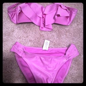 Super cute brand new bikini! 😎